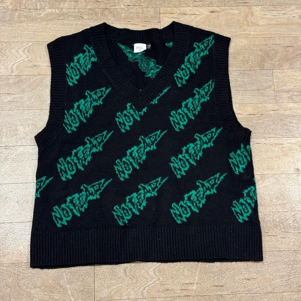 H&M x No Fear Jacquard Knit Sweater Vest Oversized All Over Print Size Large - Picture 1 of 5